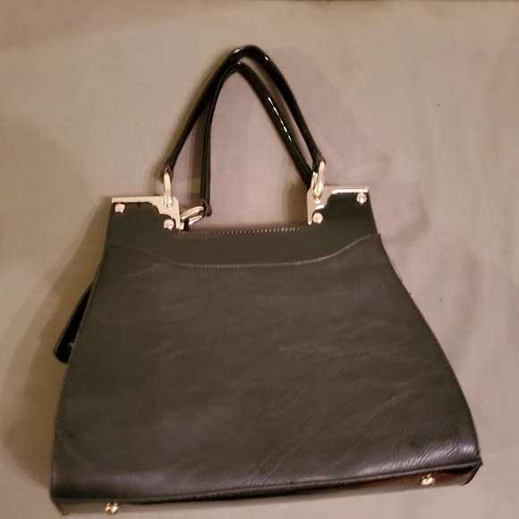 plain black handbag